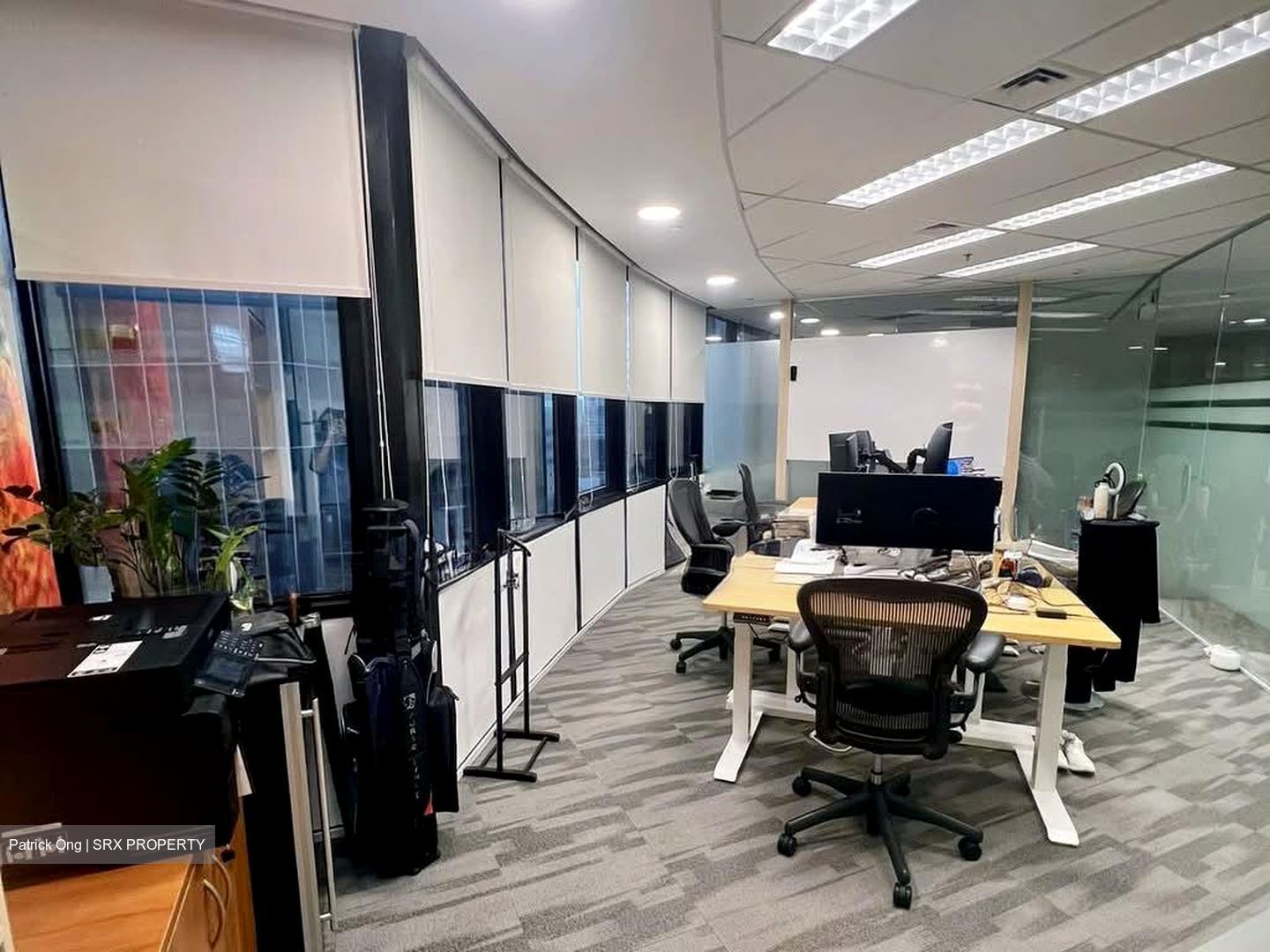 Tung Centre (D1), Office #554251551